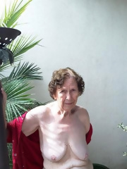 Sexy Old Ladies_858997